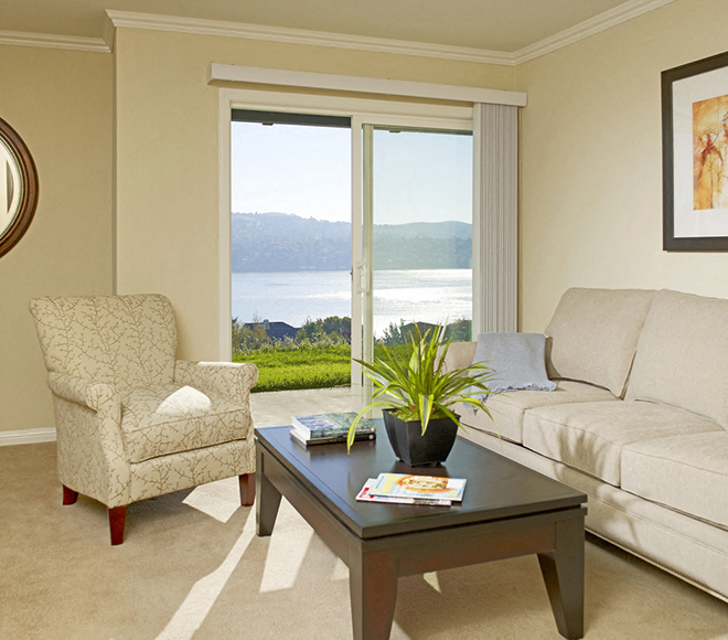 SEABRIDGE AT GLEN COVE APARTMENTS photo 4